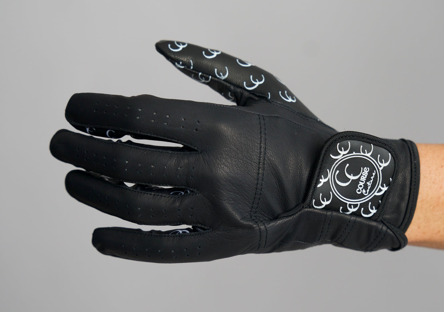 The Onyx Signature Glove
