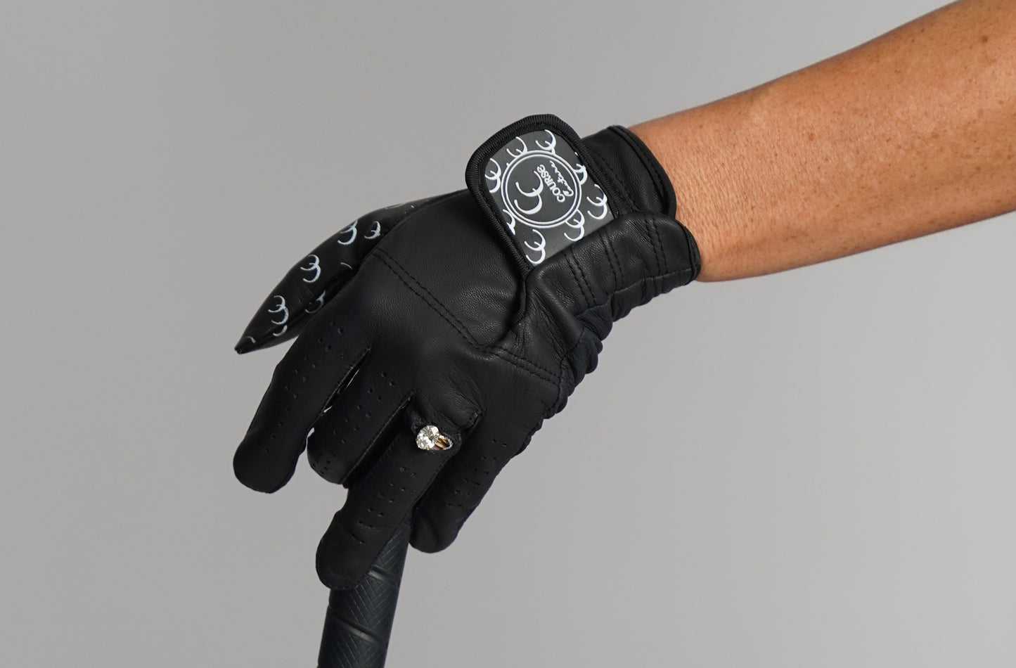 The Onyx Signature Glove