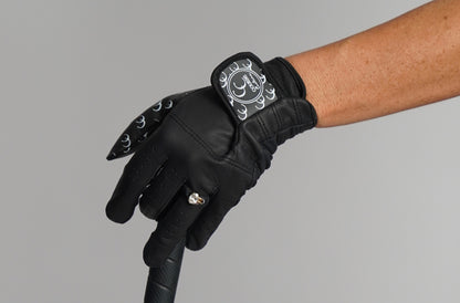 The Onyx Signature Glove