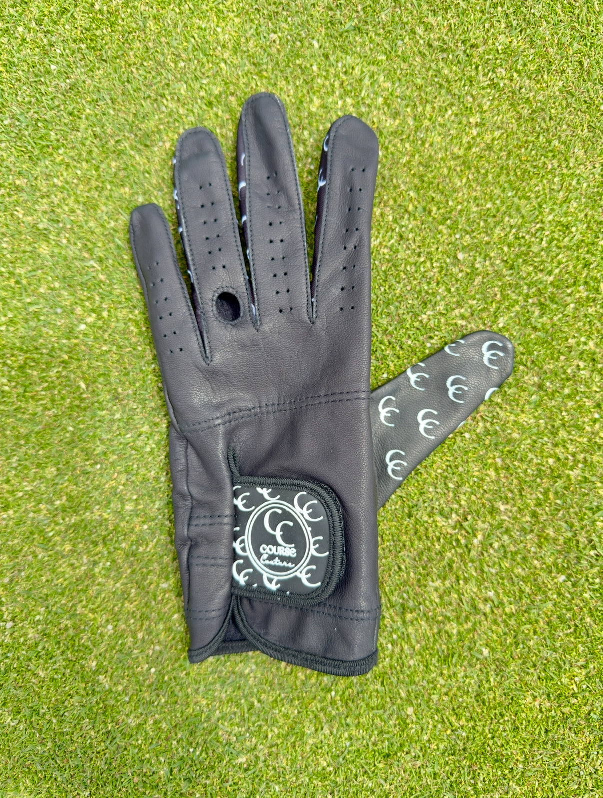 The Onyx Signature Glove - Course Couture
